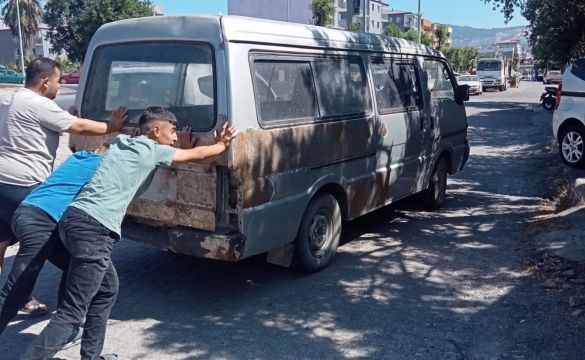 Söke Belediyesi’nden Sanayi Sitesi’nde Hurda ve Terk Edilmiş Araçlara Müdahale