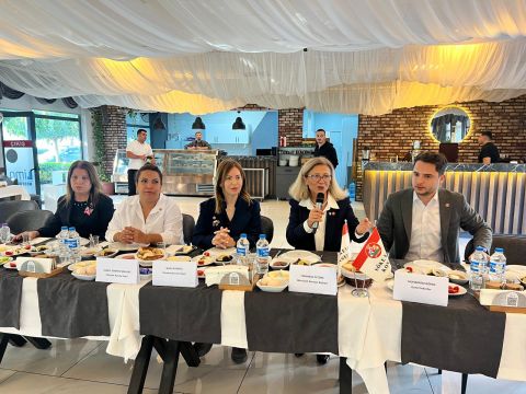 Ferahnaz Öztürk: “Birlikte yönetilen, birlikte gelişen bir Söke için çalışıyoruz”
