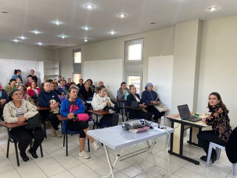 Belediyesi ve Halk Eğitim Kursiyerlerine “Akciğer Kanseri” Eğitimi