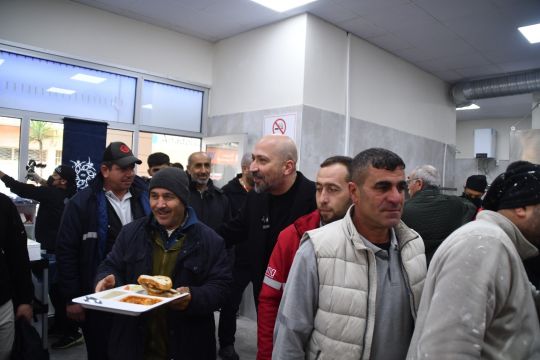 Başkan Arıkan, şehir lokantasında vatandaşlarla buluştu