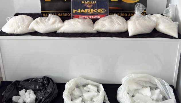 AYDIN’DA SUÇ ÖRGÜTLERİNE GEÇİT YOK: NARKOTİK VE YOLSUZLUK OPERASYONLARINDA 3 TUTUKLAMA