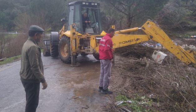 Söke’de Belediye Ekipleri Sahada Seferber Oldu