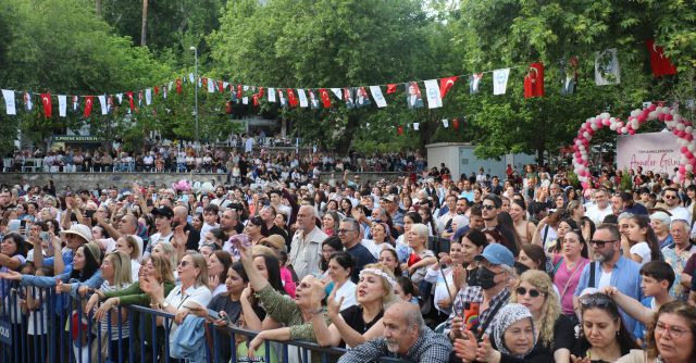 2. Priene Kültür Festivali Suzan Kardeş Konseriyle Final Yaptı