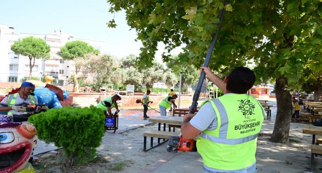 Aydın Büyükşehir Belediyesi’nden 17 İlçede Eş Zamanlı Hizmet Atağı
