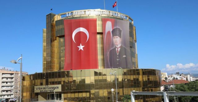 BAŞKAN ÇERÇİOĞLU’NDAN ÇOCUKLARA YAZ TATİLİ HEDİYESİ: TEKSTİL PARK AQUAPARK KAPILARINI AÇTI