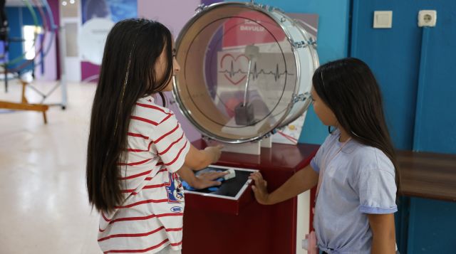 Aydınlı Minikler Yaz Tatilini Bilimle Değerlendiriyor 