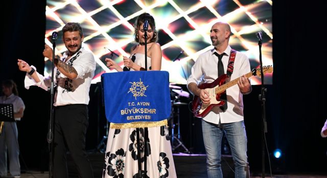 DİDİMLİLER 80’LER VE 90’LARIN ŞARKILARIYLA NOSTALJİ DOLU BİR GECE YAŞADI 