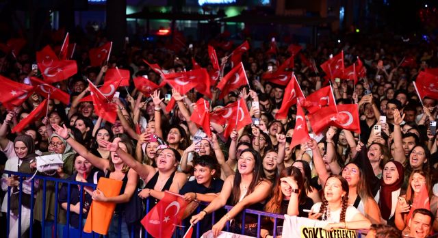 BAŞKAN ÇERÇİOĞLU’NDAN SÖKE’DE KURTULUŞ COŞKUSU 