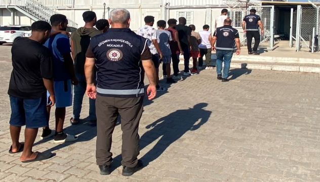 Aydın’da Göçmen Kaçakçılığı Operasyonu: 19 Düzensiz Göçmen Yakalandı