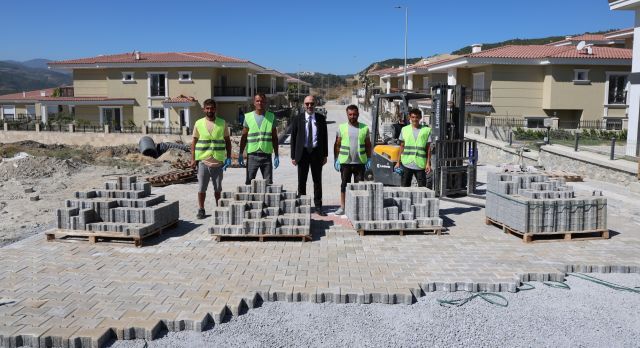 SÖKE’DE YOL HAMLESİ SÜRÜYOR; BAŞKAN ARIKAN ÖNDERLİĞİNDE 100 BİN METREKAREYE YAKIN PARKE DÖŞENDİ 