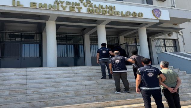 Efeler’de Göçmen Kaçakçılığı Operasyonu: 31 Düzensiz Göçmen Yakalandı