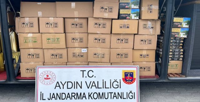 KÖŞK’TE OTOBÜSTE 2,4 MİLYON TL DEĞERİNDE KAÇAK İNCİR ELE GEÇİRİLDİ